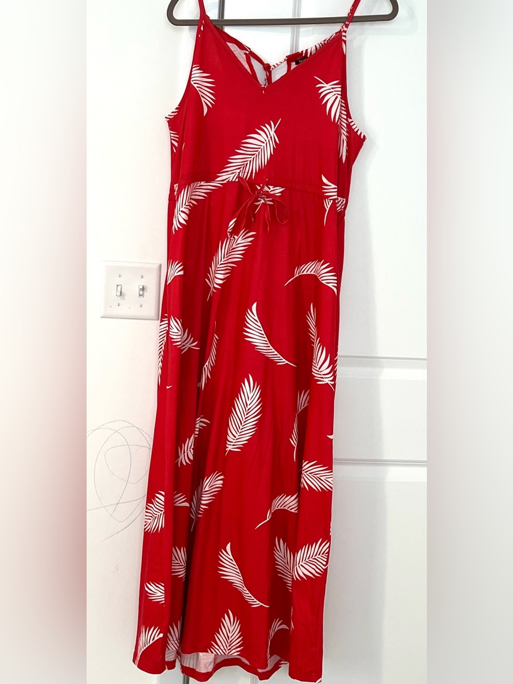 New Absolutely Beautiful ladies Red Maxi Dress with pockets / XL